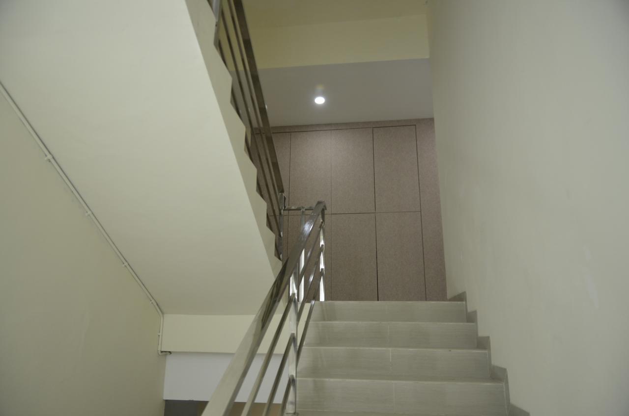 Kitara Hotel Джакарта Екстериор снимка