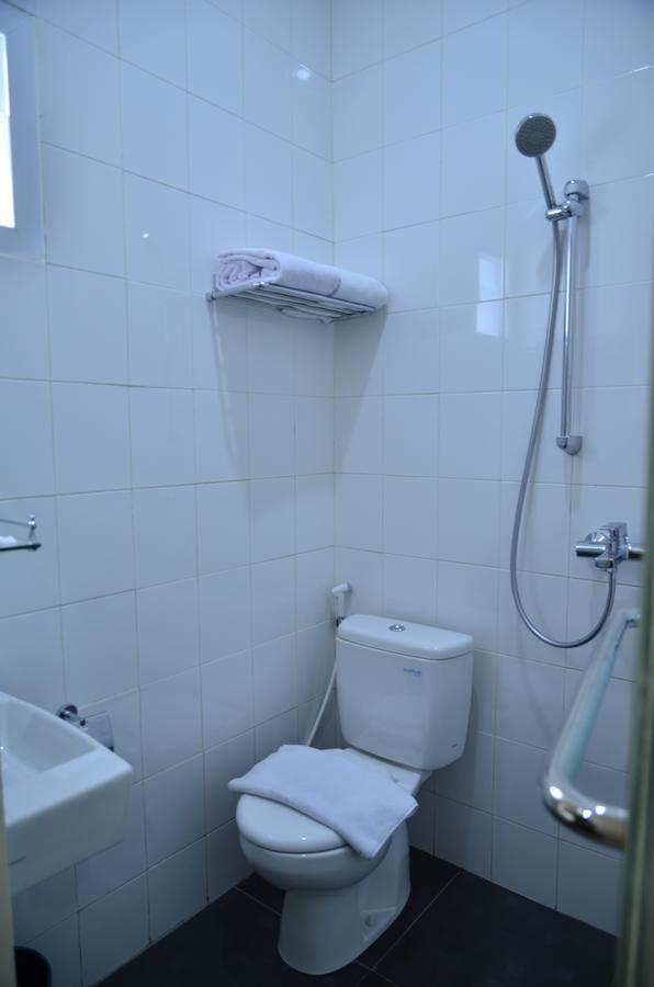Kitara Hotel Джакарта Екстериор снимка