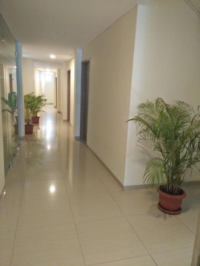 Kitara Hotel Джакарта Екстериор снимка