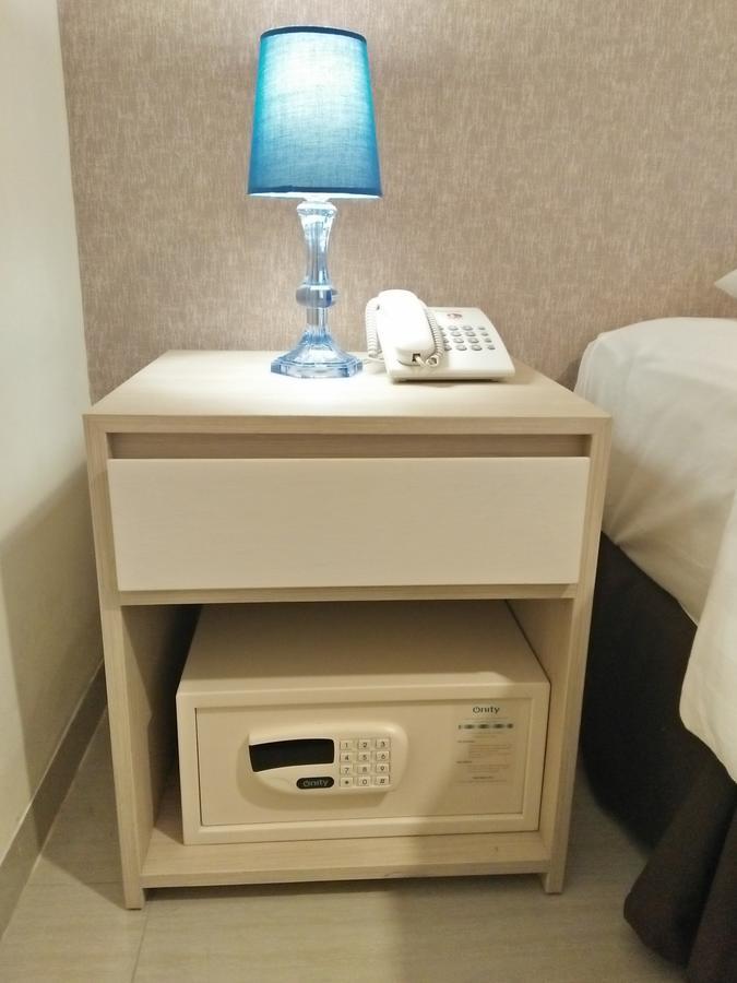 Kitara Hotel Джакарта Екстериор снимка