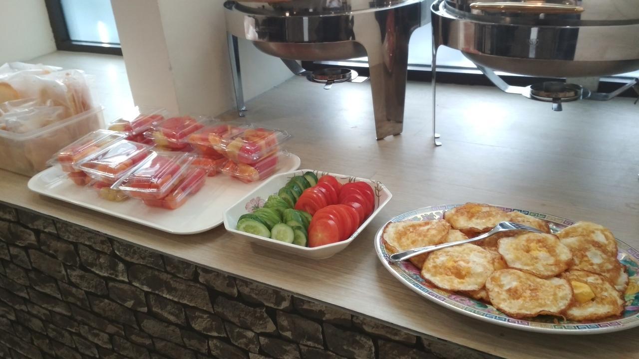 Kitara Hotel Джакарта Екстериор снимка